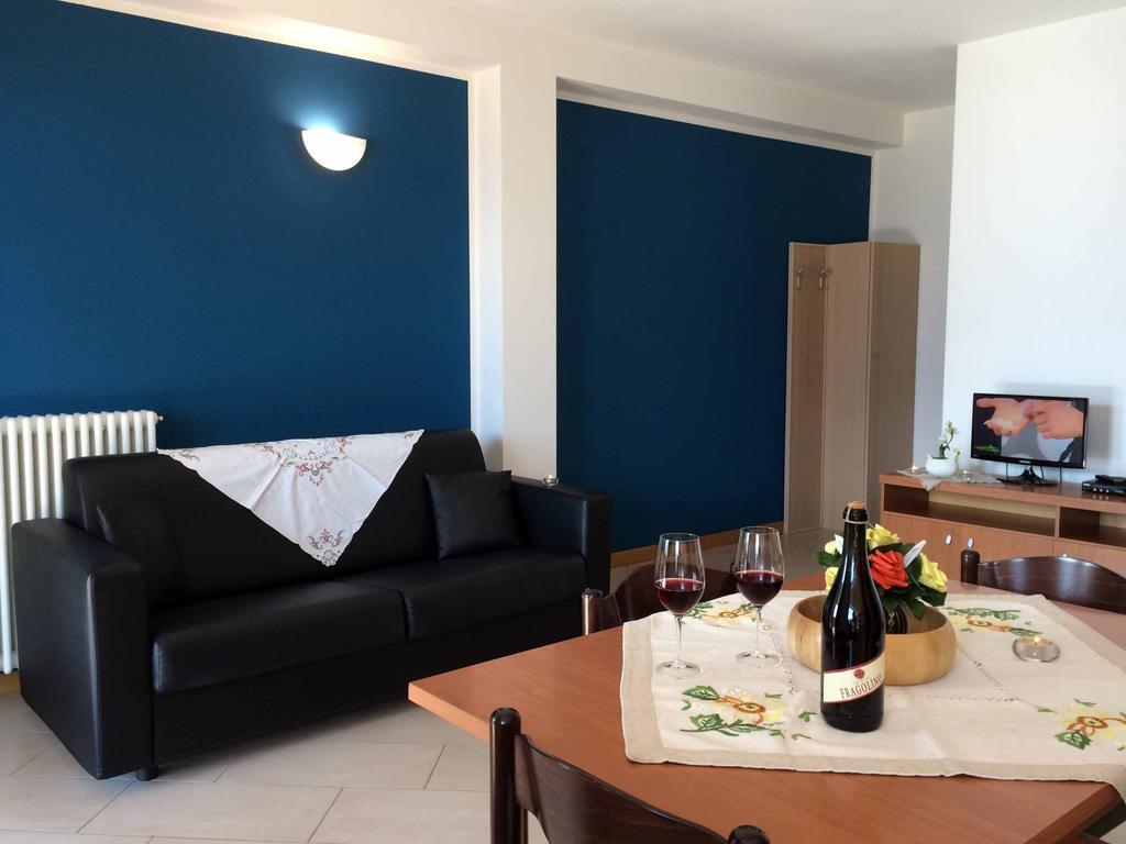 Casa Ciclamino Apartman Vercana Szoba fotó