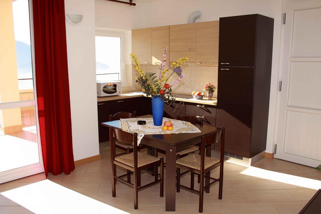 Casa Ciclamino Apartman Vercana Szoba fotó
